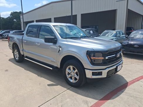 Used 2025 Ford F150 XLT w/ Equipment Group 301A Standard AWD/4WD image 6