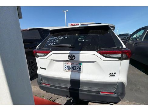 Used 2020 Toyota RAV4 XLE Premium AWD/4WD image 6