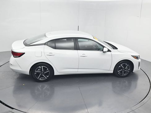 Used 2024 Nissan Sentra SV FWD image 54