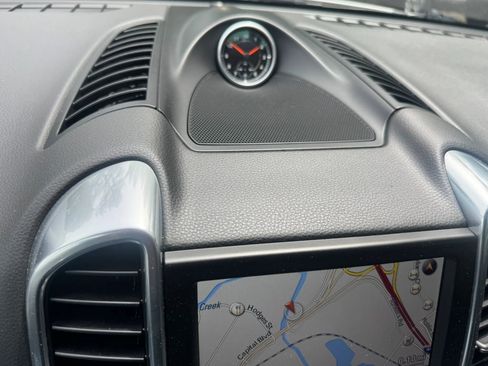 Used 2013 Porsche Cayenne S AWD/4WD image 31