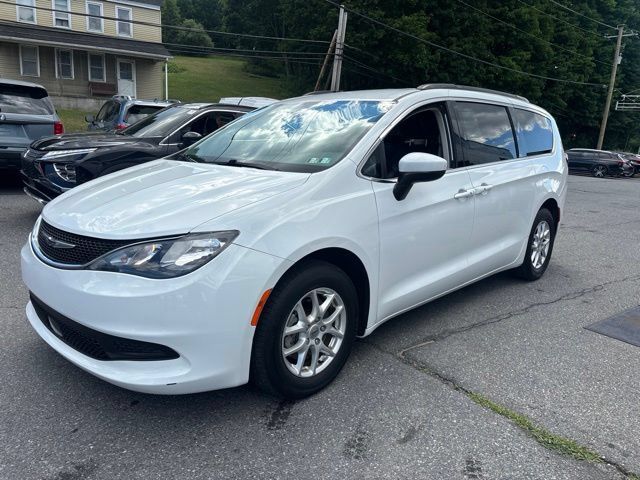 Used 2021 Chrysler Voyager Lxi FWD image 3