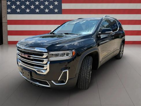 Used 2023 GMC Acadia SLT AWD/4WD image 3