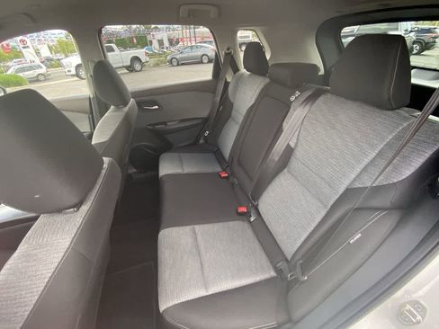 Used 2023 Nissan Rogue SV AWD/4WD image 21