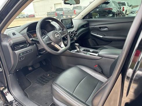 Used 2024 Nissan Sentra SR w/ SR Premium Package image 11