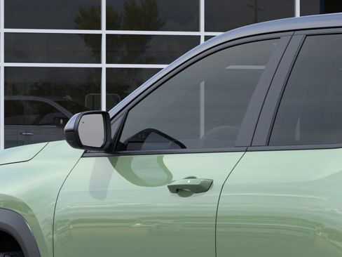 New 2026 Chevrolet Equinox LT w/ Convenience Package II FWD image 12