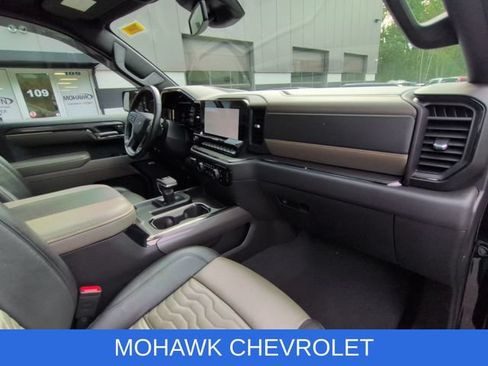 Used 2024 Chevrolet Silverado 1500 ZR2 AWD/4WD image 30