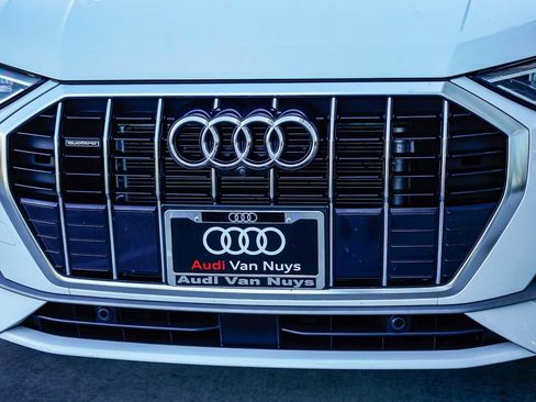 Used 2023 Audi Q3 2.0T Premium Plus w/ Premium Plus Package image 8