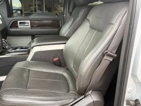 Used 2014 Ford F150 Platinum image 9