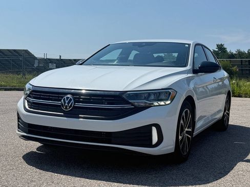 Used 2024 Volkswagen Jetta Sport FWD image 1
