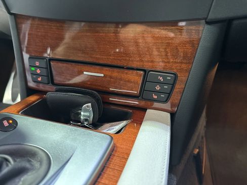 Used 2010 BMW M5 image 34