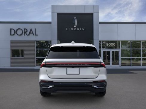 New 2026 Lincoln Nautilus Premier AWD/4WD image 5