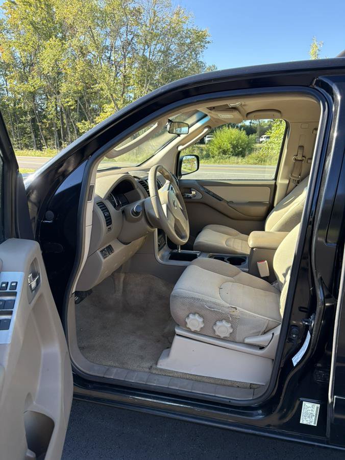 Used 2005 Nissan Pathfinder XE AWD/4WD image 14