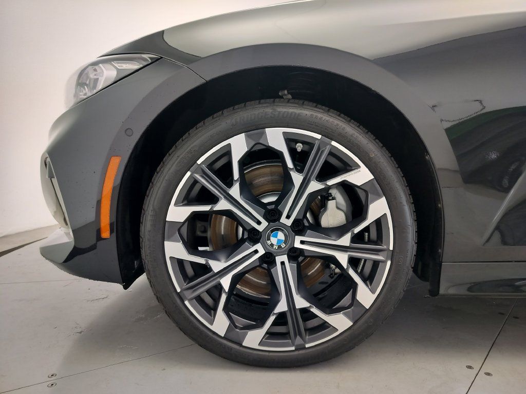 Certified 2026 BMW 330i Sedan RWD image 5