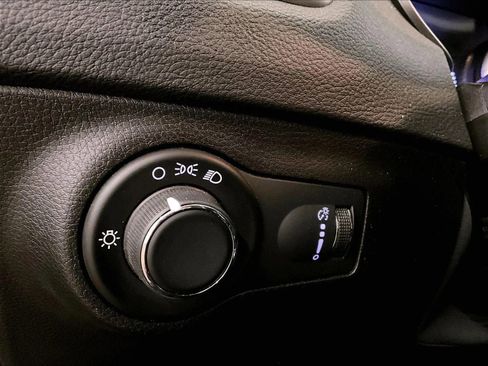 Used 2020 Jeep Compass Sport AWD/4WD image 30