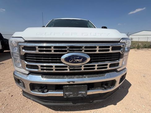 Used 2025 Ford F250 XLT AWD/4WD image 9