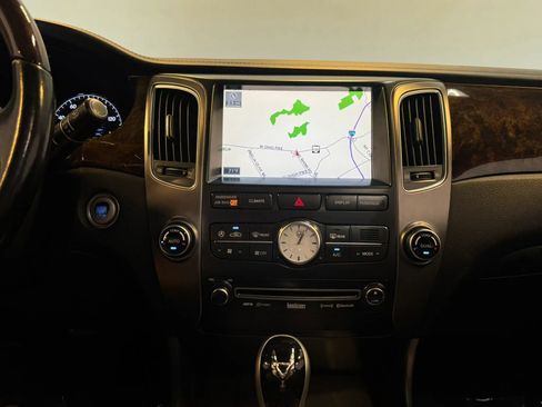 Used 2012 Hyundai Equus Signature RWD image 14
