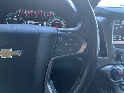 Used 2019 Chevrolet Suburban LT image 20