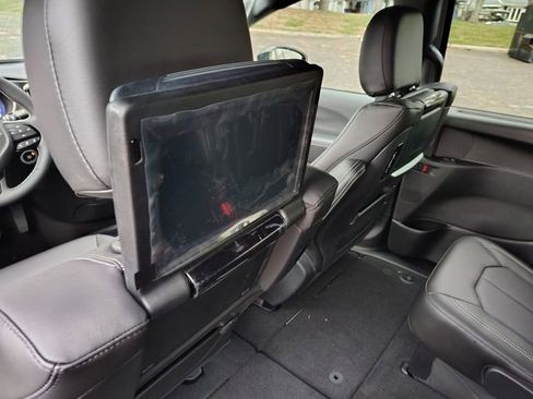 New 2026 Chrysler Pacifica Select image 32