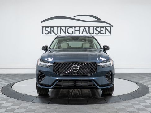 New 2026 Volvo XC60 T8 Ultra w/ Climate Package AWD/4WD image 2