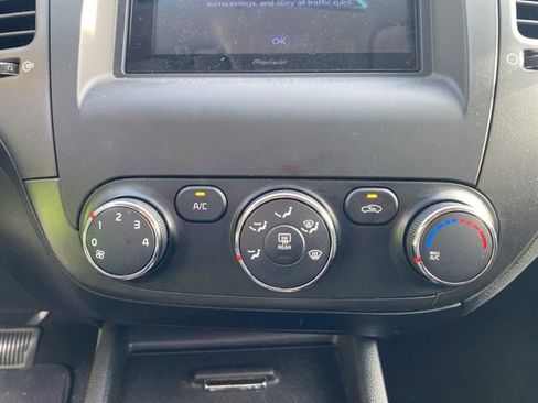 Used 2016 Kia Forte LX FWD image 18
