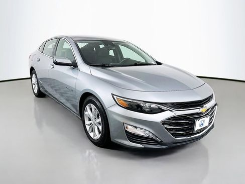 Used 2024 Chevrolet Malibu LT image 3