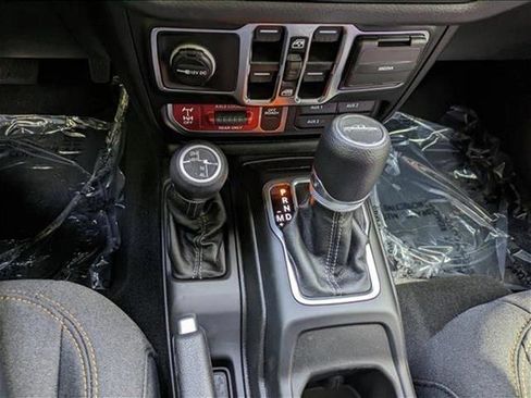 New 2025 Jeep Gladiator Willys image 15