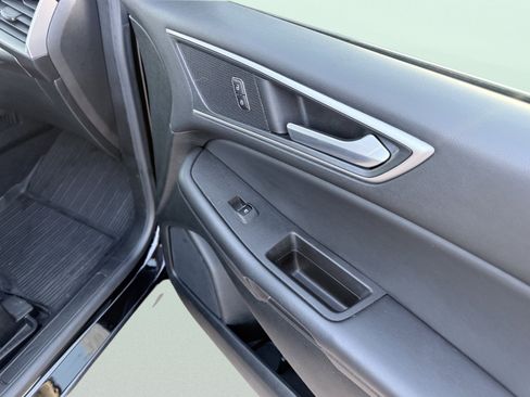 Used 2023 Ford Edge SEL w/ Convenience Package image 46