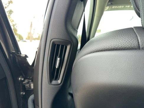 Certified 2025 Volvo V60 B5 Cross Country Plus image 15