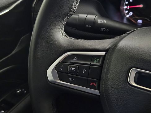 Used 2024 Jeep Compass Latitude w/ Altitude Special Edition AWD/4WD image 21