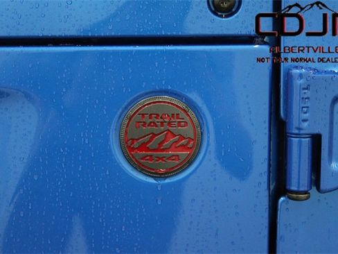 Used 2023 Jeep Gladiator Rubicon w/ Cold Weather Group image 44