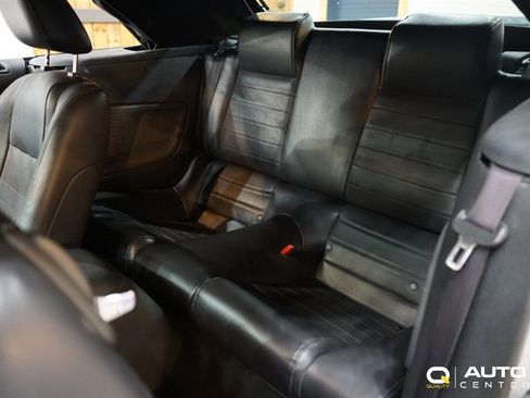 Used 2005 Ford Mustang GT Premium image 15