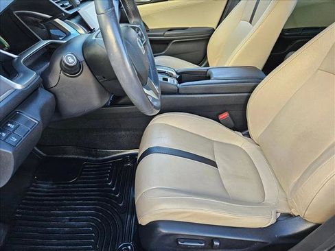 Used 2017 Honda Civic Touring image 15