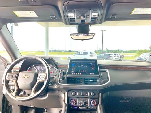 Used 2021 Chevrolet Tahoe High Country w/ Premium Package RWD image 16