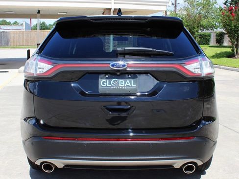 Used 2017 Ford Edge Titanium w/ Equipment Group 301A FWD image 6
