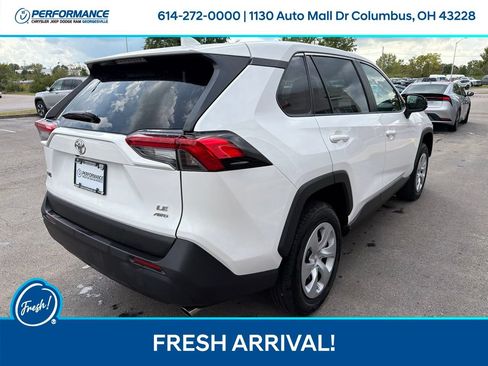 Used 2025 Toyota RAV4 LE AWD/4WD image 10