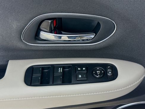 Certified 2021 Honda HR-V EX image 20