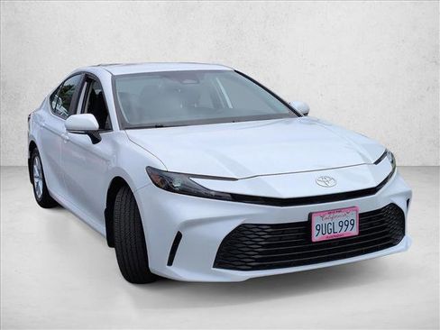 Used 2025 Toyota Camry LE w/ Convenience Package FWD image 3