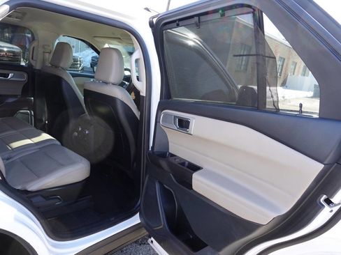 Used 2020 Ford Explorer Limited image 33