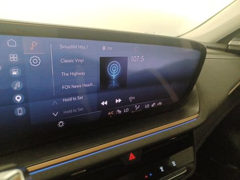 Used 2025 Buick Envision Sport Touring AWD/4WD image 26