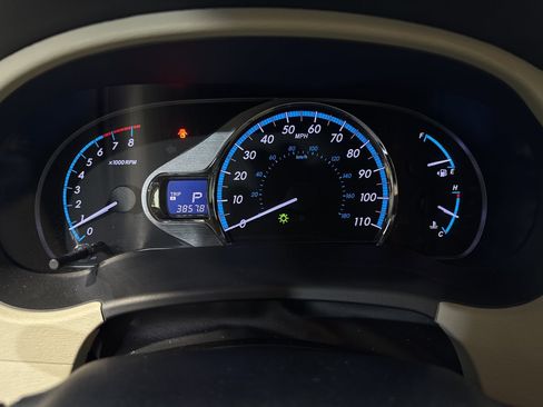 Used 2012 Toyota Sienna XLE w/ XLE Navigation Pkg image 20