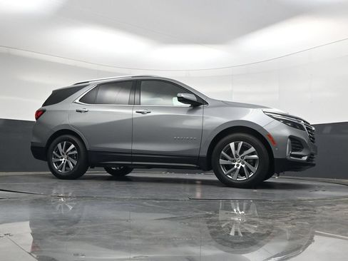 Used 2023 Chevrolet Equinox Premier FWD image 34