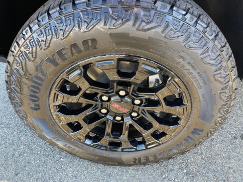 New 2026 GMC Canyon Elevation w/ Convenience Package image 18