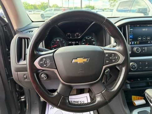 Used 2022 Chevrolet Colorado LT w/ LT Convenience Package AWD/4WD image 15