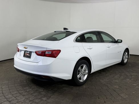 Used 2025 Chevrolet Malibu LS FWD image 9
