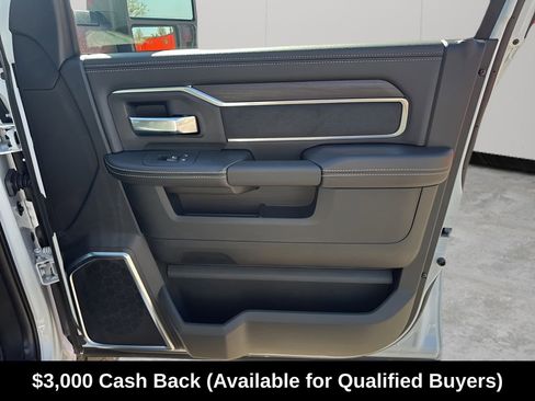 New 2026 RAM 2500 Laramie w/ Night Edition AWD/4WD image 15