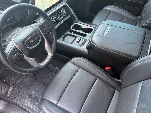 Used 2024 GMC Sierra 2500 Denali w/ Denali Reserve Package AWD/4WD image 11