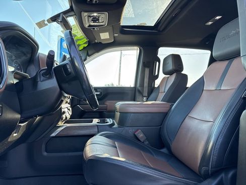 Used 2022 Chevrolet Silverado 2500 High Country w/ Z71 Off-Road Package image 18