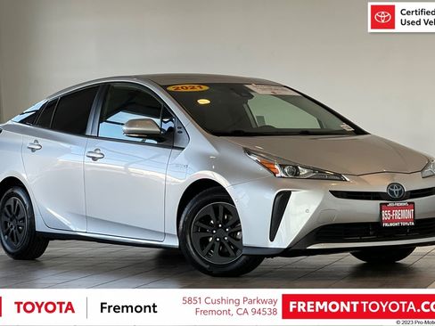 Certified 2021 Toyota Prius LE image 1