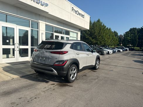 Used 2023 Hyundai Kona SEL AWD/4WD image 3