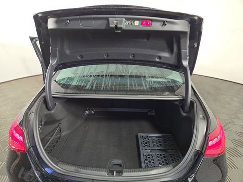 Used 2022 Mercedes-Benz C 300 4MATIC Sedan image 32